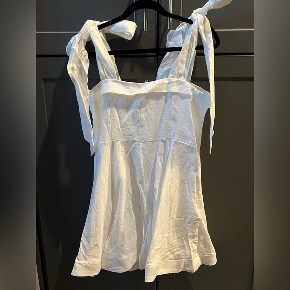 NWT - DISSH AISLE WHITE LINEN BOW MINI DRESS - US WOMEN’S SIZE: 12 - Picture 7 of 9